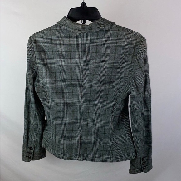 Blazer - Picture 9 of 9